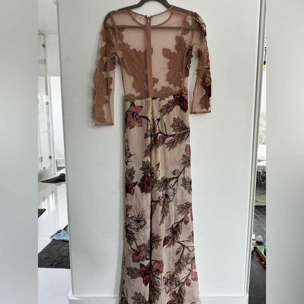 For love and lemons Sierra maxi dress in blush floral. Size XS - Picture 6 of 9